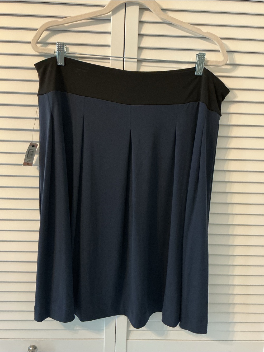 Alfani Navy and Black Circle Skirt - Picture 2 of 3
